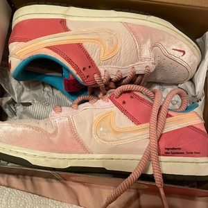 Nike x Social Status LIGHT SOFT PINK/ COCONUT MILK ROSE DOUX CLAIR